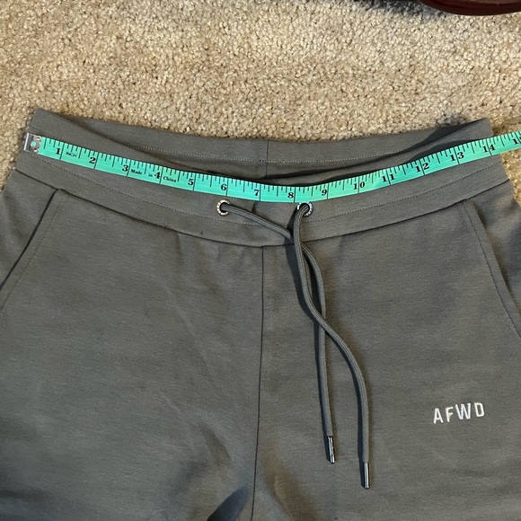 Alpha Forward Sweat Shorts NWT - Picture 9 of 13